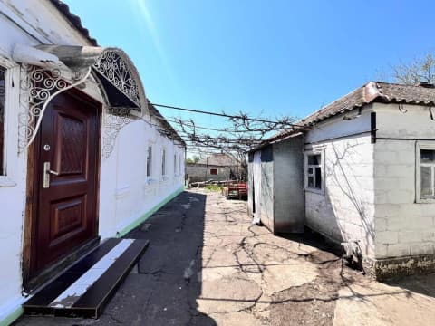 Продаются два дома по цене одного с земельным участком в ПГТ Старый Крым